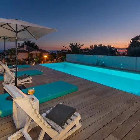 Nereo - Heatable Pool & Sea View